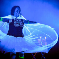 Angela Hölscher hat den Zirkus gegründet Maluna Kunterbunt